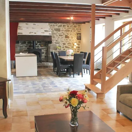 3 Bedroom In Pleudihen Sur Rance Casa vacanze Mordreuc