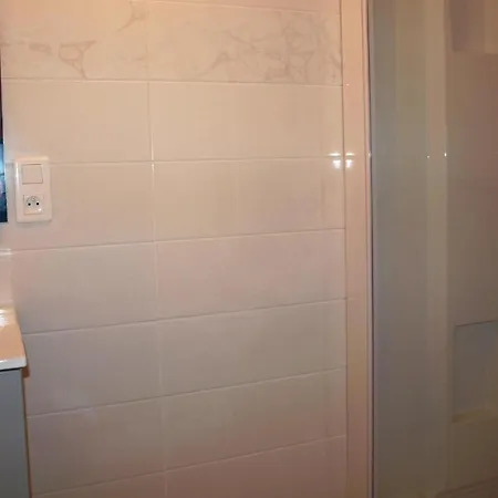 3 Bedroom In Pleudihen Sur Rance Casa vacanze